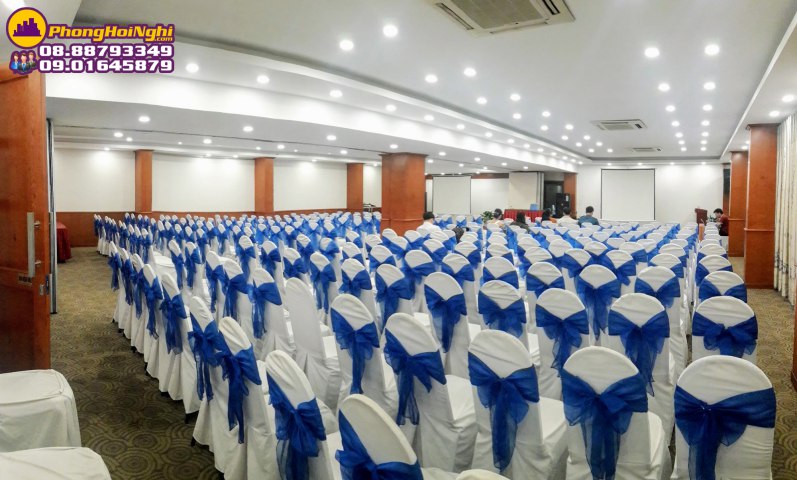 Sảnh Lầu M (250 ghế)